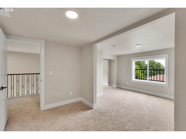 8819 Sw 176TH Ave, Beaverton, OR 97007