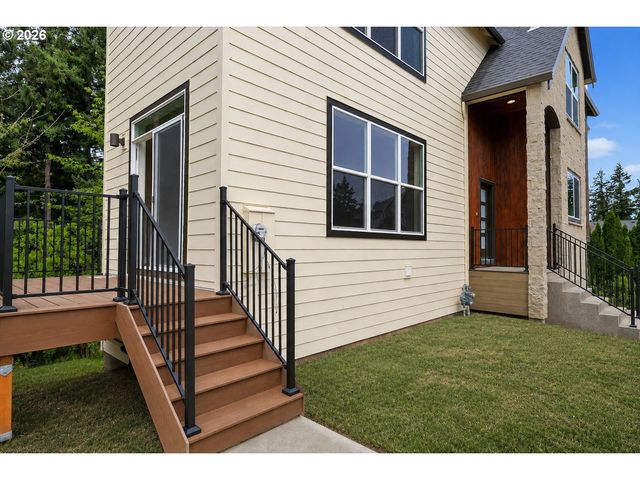 8819 Sw 176TH Ave, Beaverton, OR 97007