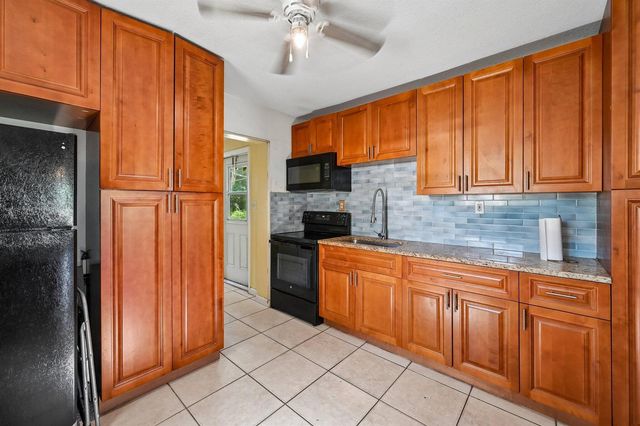 3400 Avenue S, Fort Pierce, FL 34947