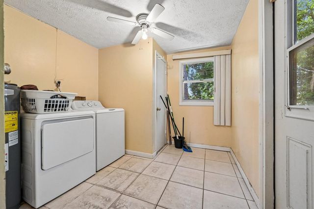 3400 Avenue S, Fort Pierce, FL 34947