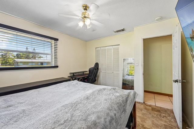 3400 Avenue S, Fort Pierce, FL 34947