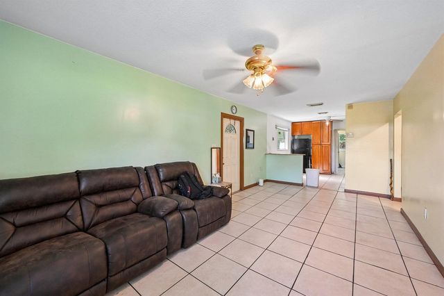 3400 Avenue S, Fort Pierce, FL 34947