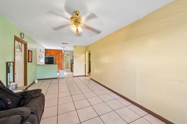 3400 Avenue S, Fort Pierce, FL 34947