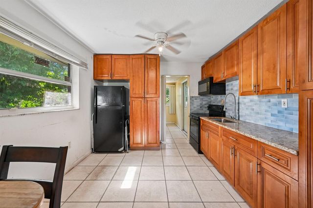 3400 Avenue S, Fort Pierce, FL 34947