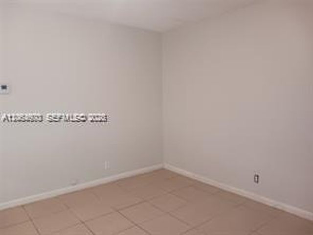 214 SE 8th St 3, Hallandale Beach, FL 33009
