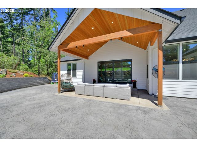 32114 DEBERRY Rd, Creswell, OR 97426