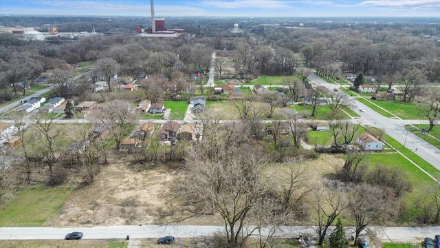 13435 S Lawndale Avenue, Robbins, IL 60472