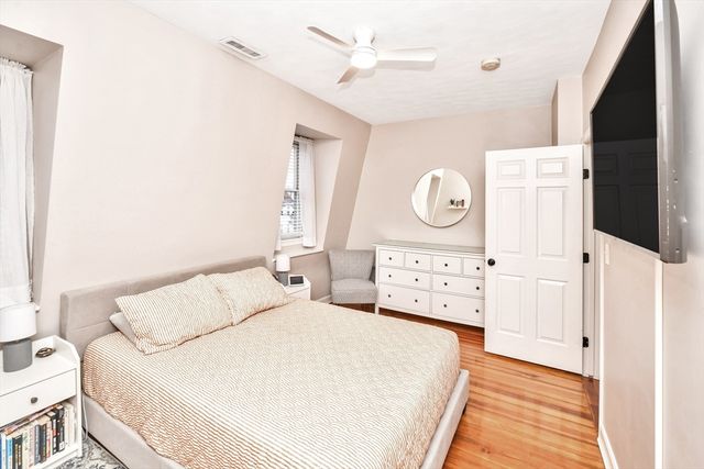 80 Linden St B, Everett, MA 02149