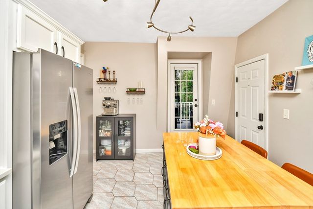 80 Linden St B, Everett, MA 02149