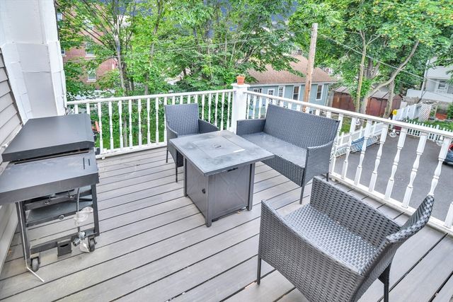 80 Linden St B, Everett, MA 02149