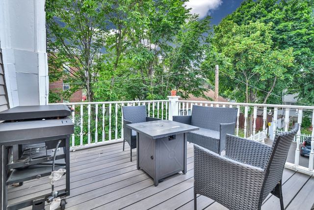 80 Linden St B, Everett, MA 02149