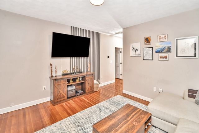 80 Linden St B, Everett, MA 02149