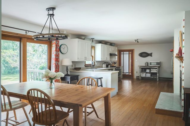 45 Town Farm Rd, Ipswich, MA 01938