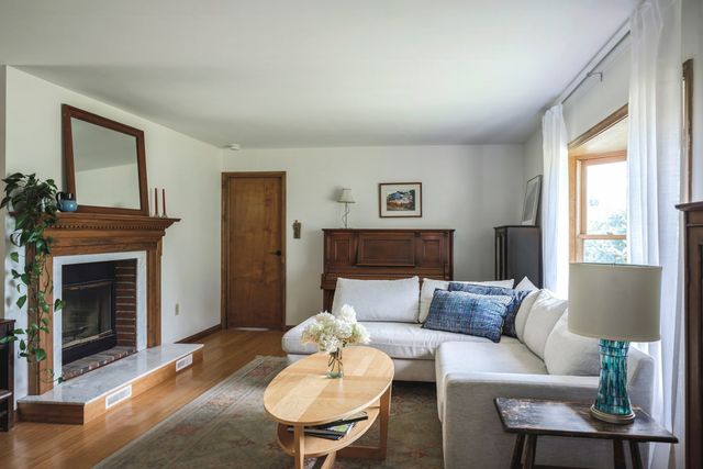 45 Town Farm Rd, Ipswich, MA 01938