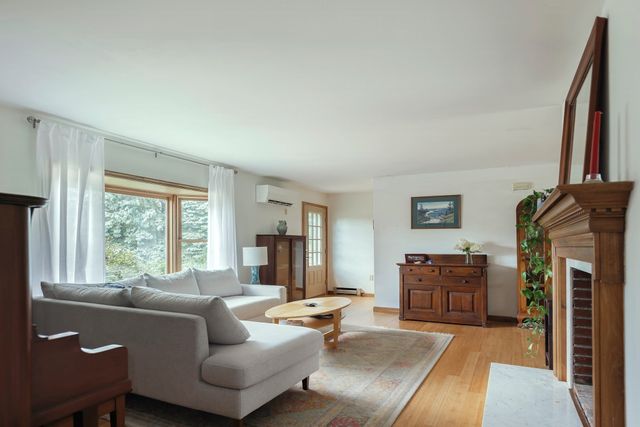 45 Town Farm Rd, Ipswich, MA 01938