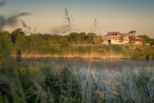 637 Hickory Bend RD, Georgetown, TX 78628