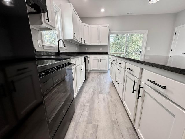 13176 Oak Road NE, Thornville, OH 43076