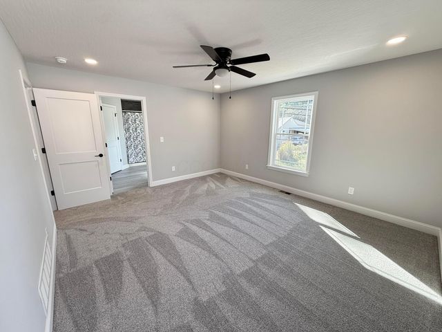 13176 Oak Road NE, Thornville, OH 43076