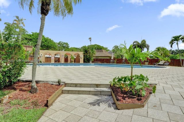 7355 SW 26th Ct 87, Davie, FL 33314