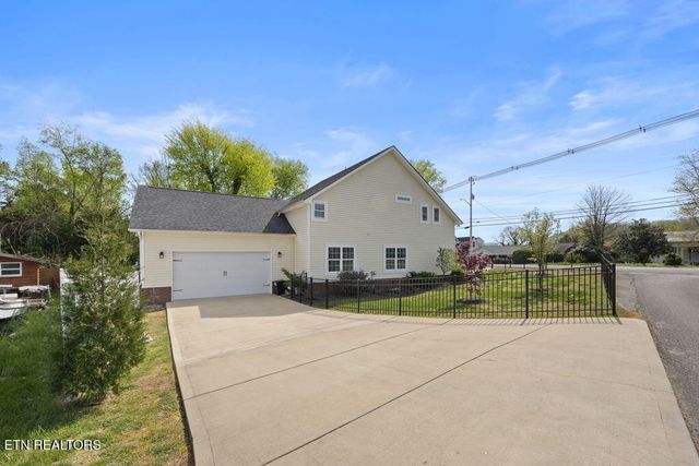 606 Eagle Bend Rd, Clinton, TN 37716