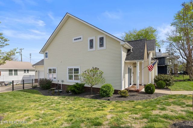 606 Eagle Bend Rd, Clinton, TN 37716