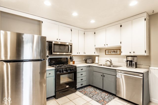 829 Willark Drive, New Whiteland, IN 46184