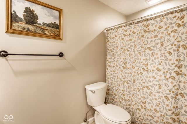 829 Willark Drive, New Whiteland, IN 46184