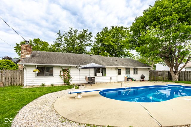 829 Willark Drive, New Whiteland, IN 46184