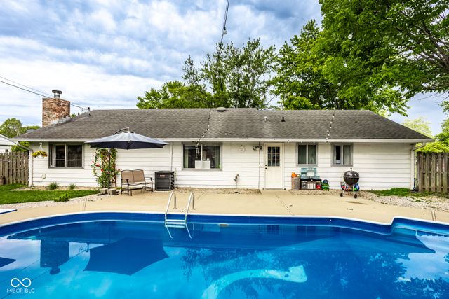 829 Willark Drive, New Whiteland, IN 46184
