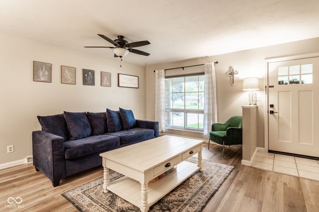 829 Willark Drive, New Whiteland, IN 46184