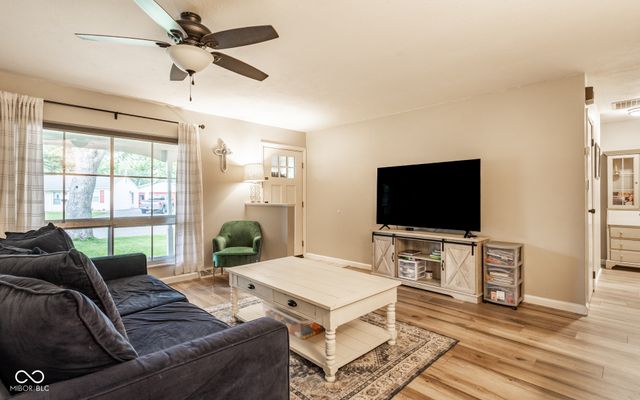 829 Willark Drive, New Whiteland, IN 46184
