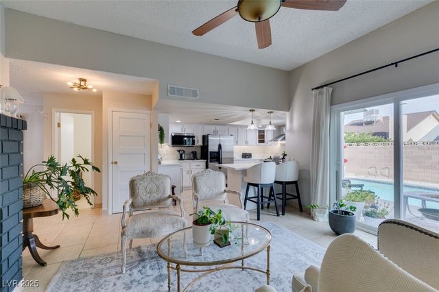 3932 Lincoln Road, Las Vegas, NV 89115