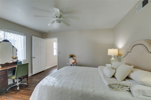 3932 Lincoln Road, Las Vegas, NV 89115