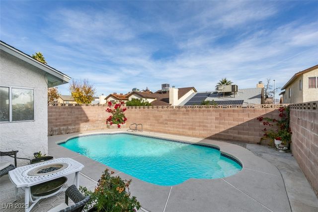 3932 Lincoln Road, Las Vegas, NV 89115