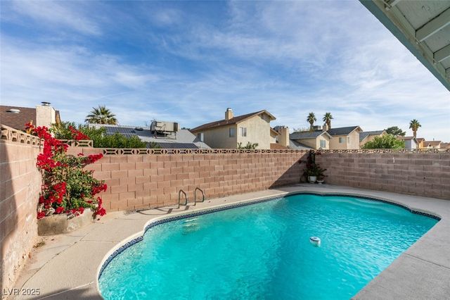3932 Lincoln Road, Las Vegas, NV 89115