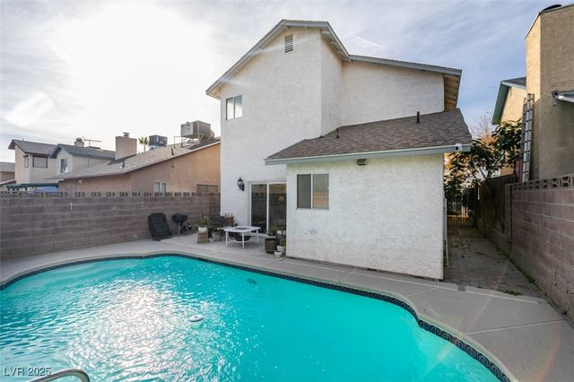 3932 Lincoln Road, Las Vegas, NV 89115