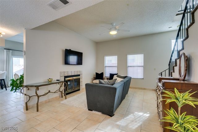 3932 Lincoln Road, Las Vegas, NV 89115