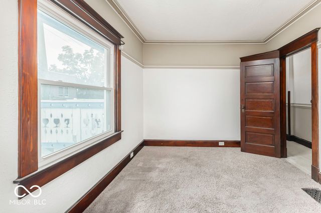 1102 N Oakland Avenue, Indianapolis, IN 46201