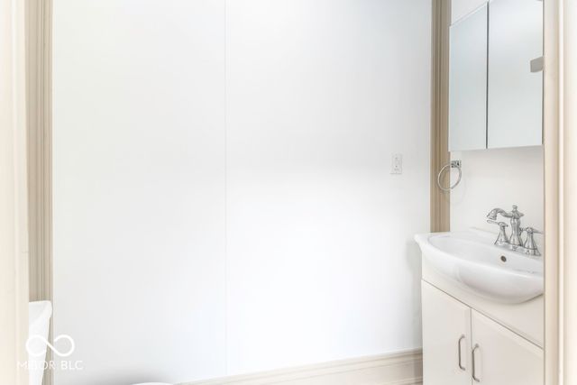 1102 N Oakland Avenue, Indianapolis, IN 46201