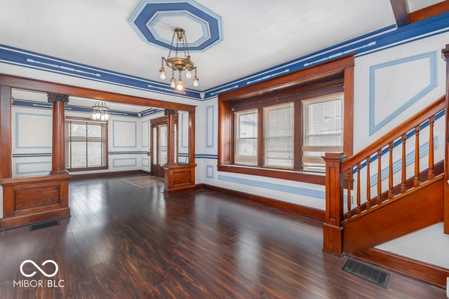 1102 N Oakland Avenue, Indianapolis, IN 46201