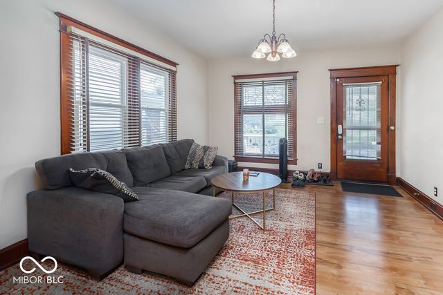 1102 N Oakland Avenue, Indianapolis, IN 46201