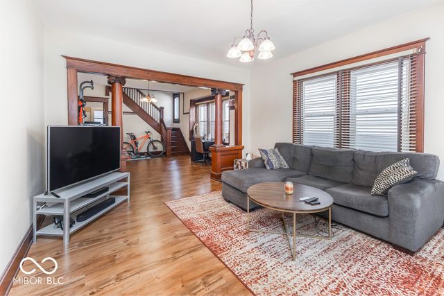 1102 N Oakland Avenue, Indianapolis, IN 46201