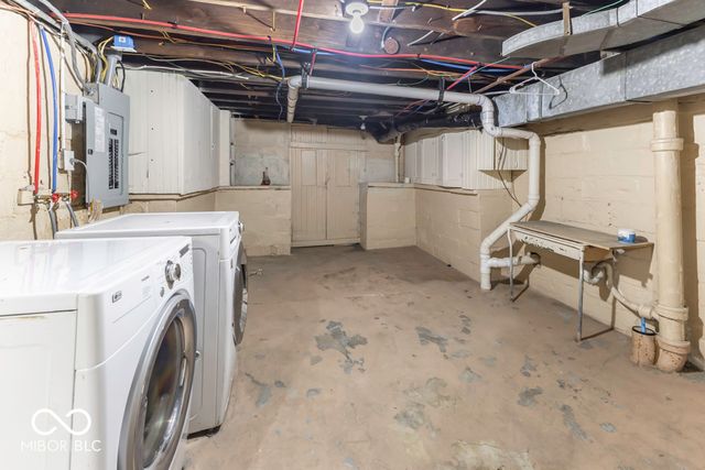 1102 N Oakland Avenue, Indianapolis, IN 46201