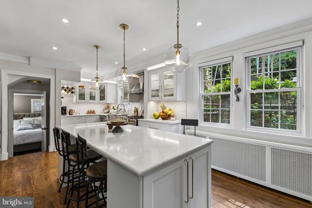2700 S GRANT ST, Arlington, VA 22202