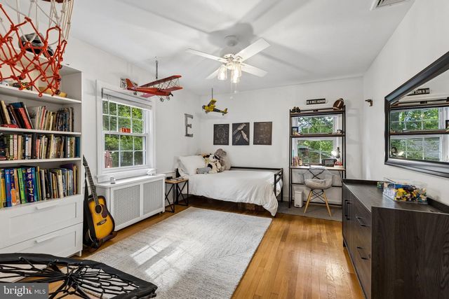 2700 S GRANT ST, Arlington, VA 22202