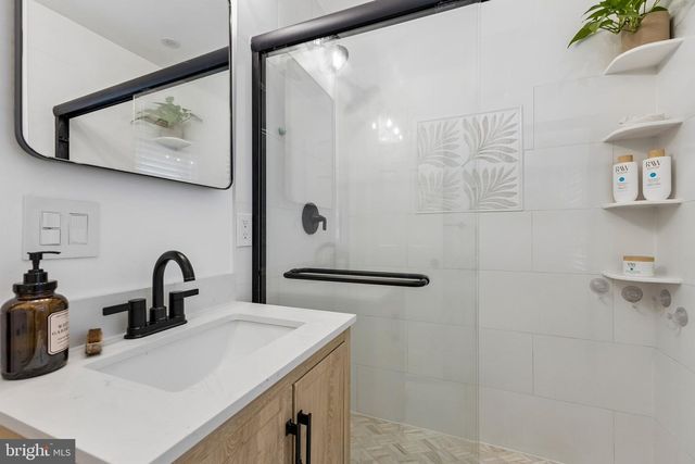 2700 S GRANT ST, Arlington, VA 22202