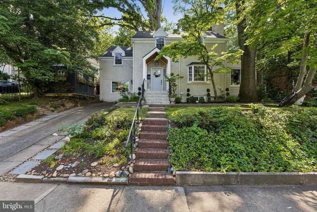 2700 S GRANT ST, Arlington, VA 22202