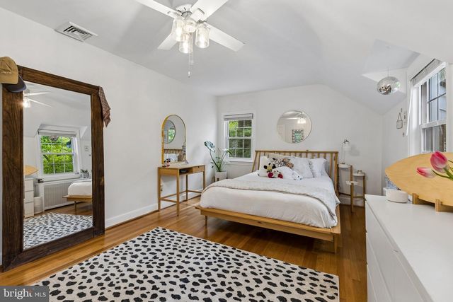 2700 S GRANT ST, Arlington, VA 22202