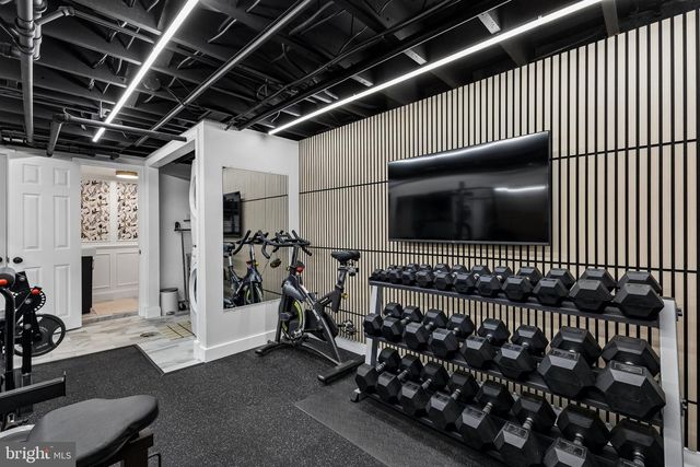 2700 S GRANT ST, Arlington, VA 22202
