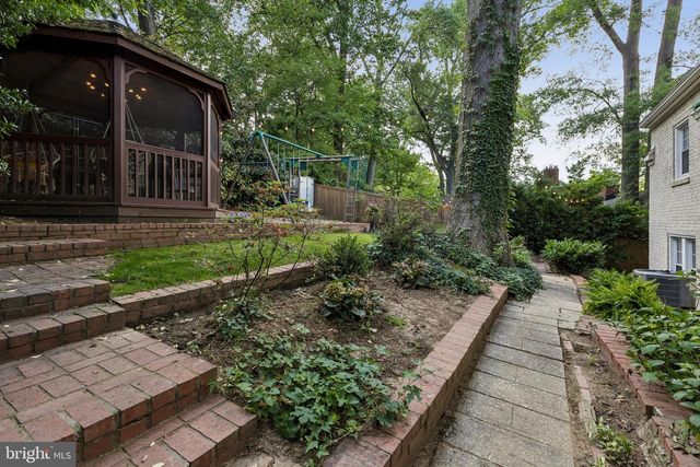 2700 S GRANT ST, Arlington, VA 22202